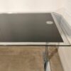 Bureau en verre noir – Image 3