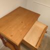 Table de chevet vintage en bois – Image 3