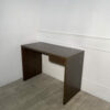 Bureau marron avec tiroir