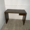 Bureau marron avec tiroir – Image 2