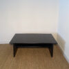 Table basse avec tiroirs en bois noir – Image 4