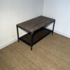 Table basse design en bois et métal noir