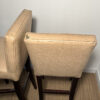 Lot de 2 tabourets de bar en cuir beige et bois – Image 7