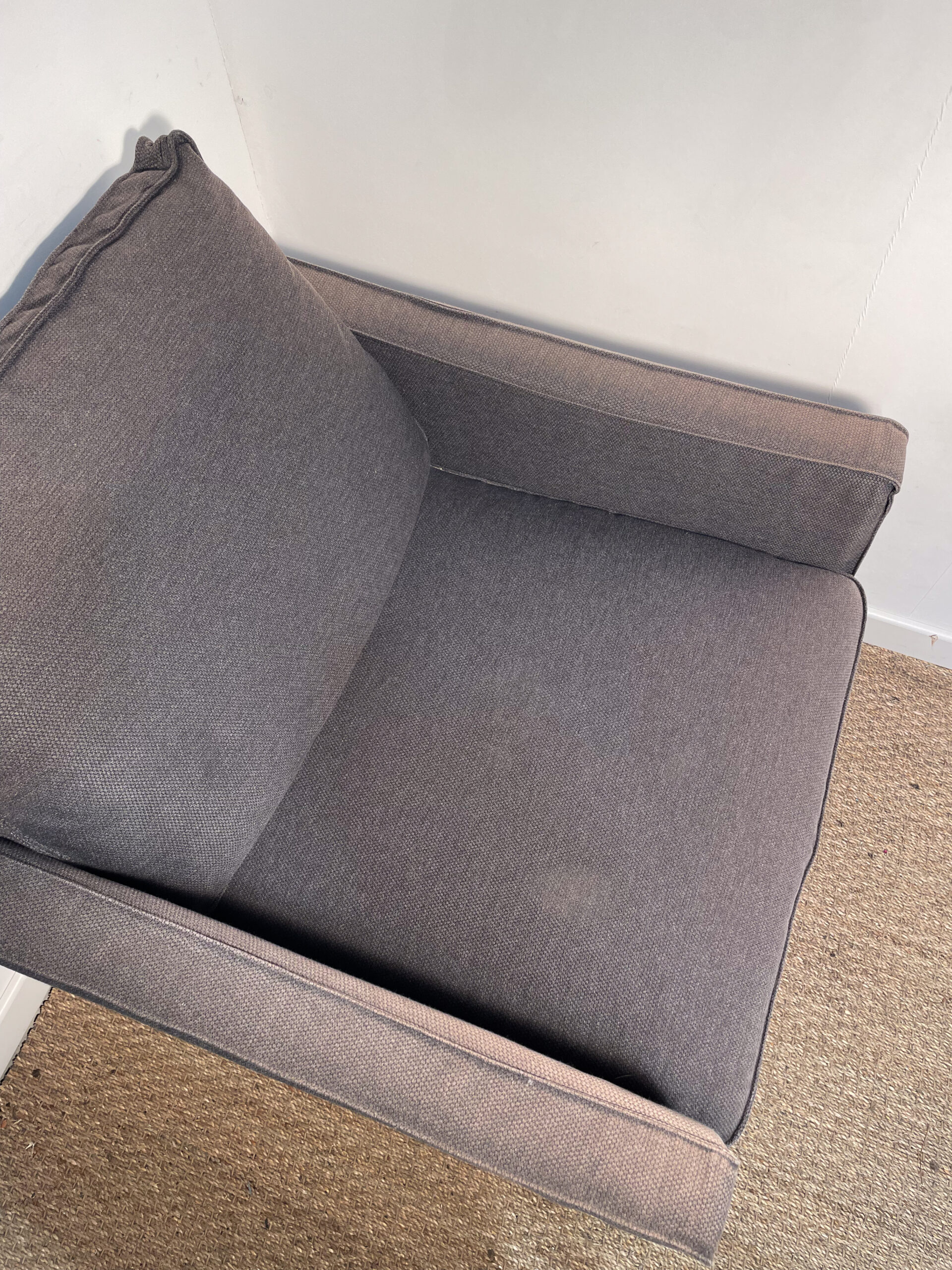 Fauteuil carré en tissu gris – Image 3