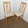 Lot de 2 chaises en bois clair assise tissu