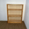 Petite bibliothèque en bois clair – Image 2