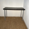 Petite table en bois noir et piètement métal – Image 2