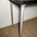Petite table en bois noir et piètement métal – Image 7