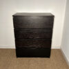 Commode noire haute avec 4 tiroirs – Image 2