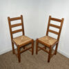 Lot de 2 chaises anciennes en bois