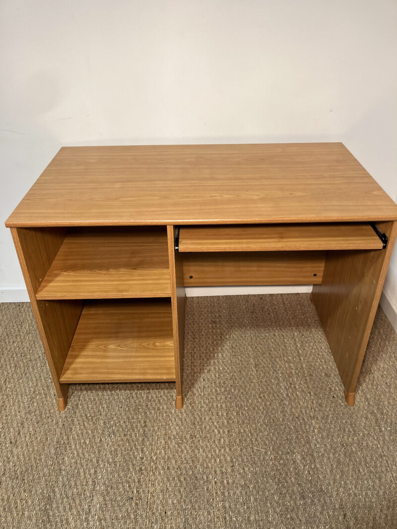 Bureau en bois brun – Image 2
