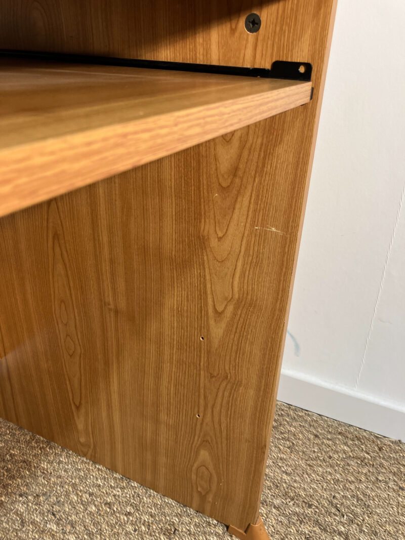 Bureau en bois brun – Image 7