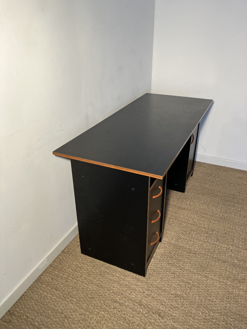 Bureau en bois noir et marron – Image 3