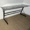 Bureau en verre noir avec motifs – Image 4