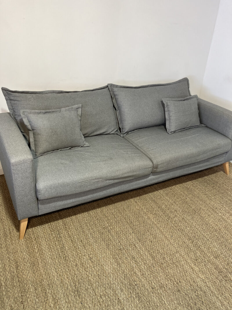 Canapé gris clair scandinave – Image 2