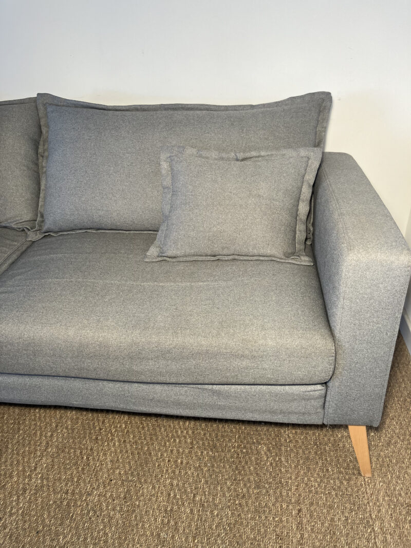 Canapé gris clair scandinave – Image 5