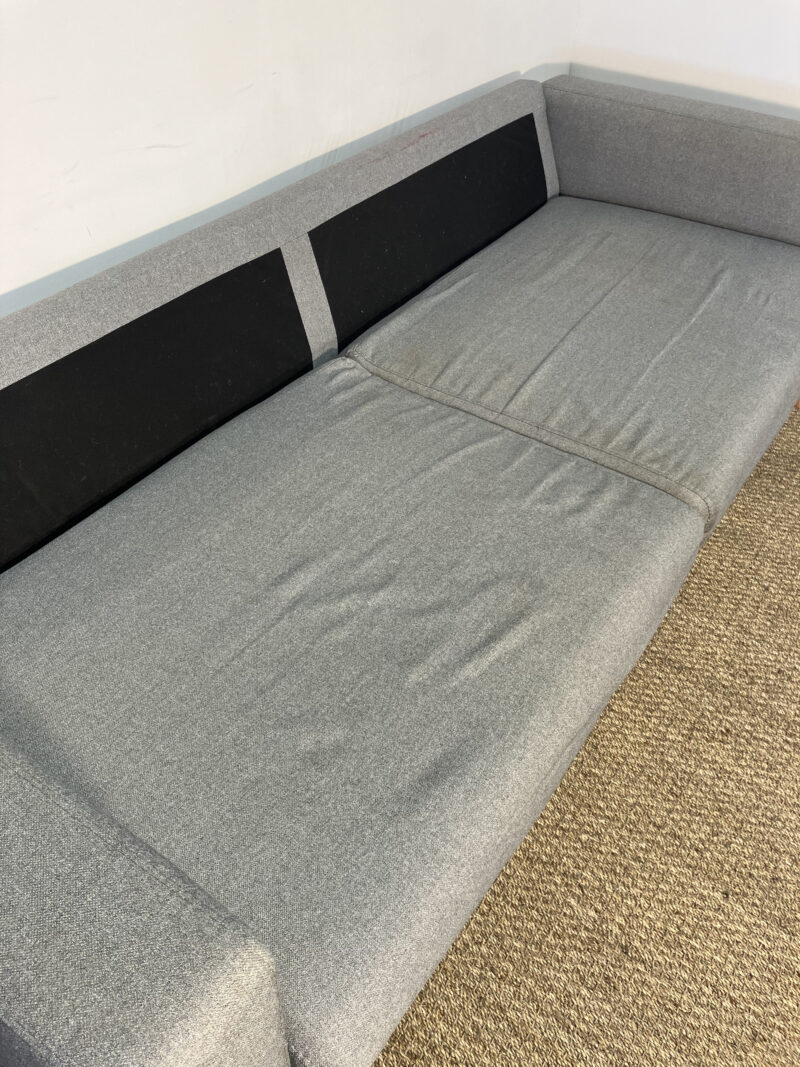 Canapé gris clair scandinave – Image 7
