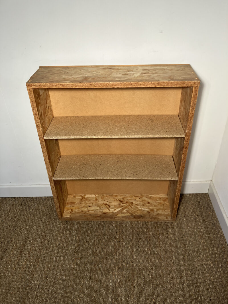 Étagère en bois aggloméré  avec 2 tablettes – Image 5