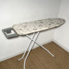 Table à repasser à motifs