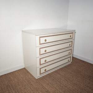 Commode blanche vintage