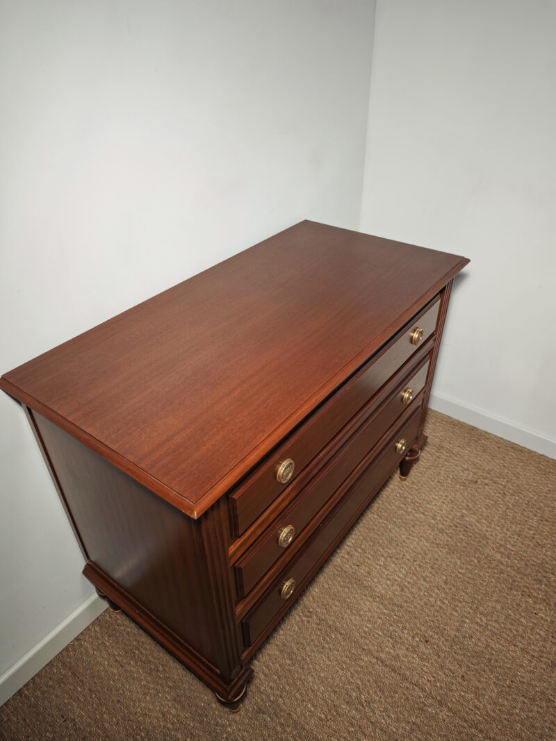 Commode en bois vintage – Image 6