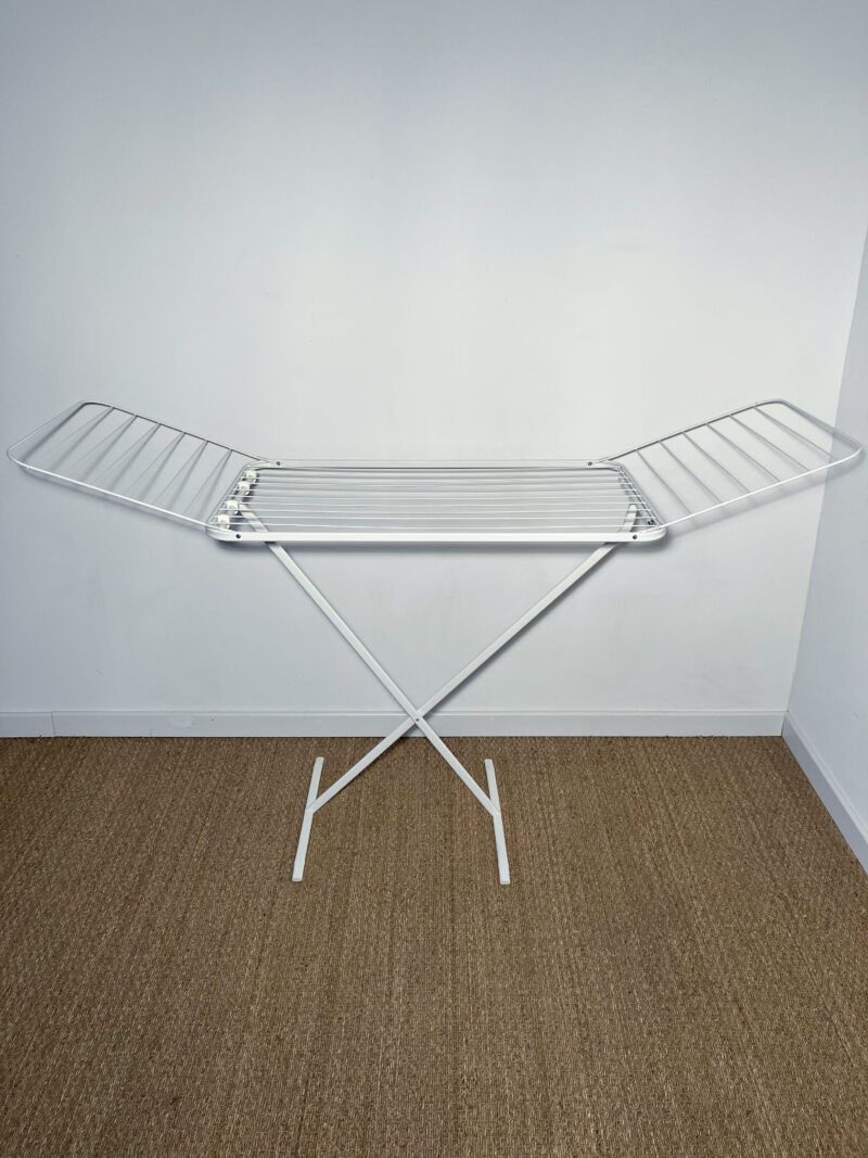Étendoir pliable en métal blanc – Image 3