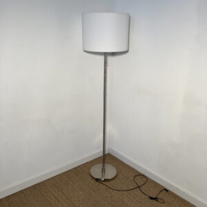 Lampadaire abat-jour circulaire blanc