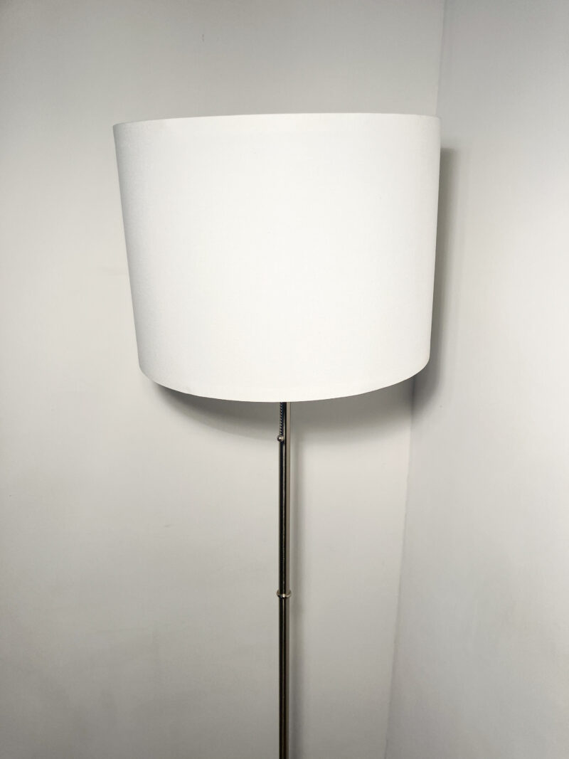 Lampadaire abat-jour circulaire blanc – Image 3