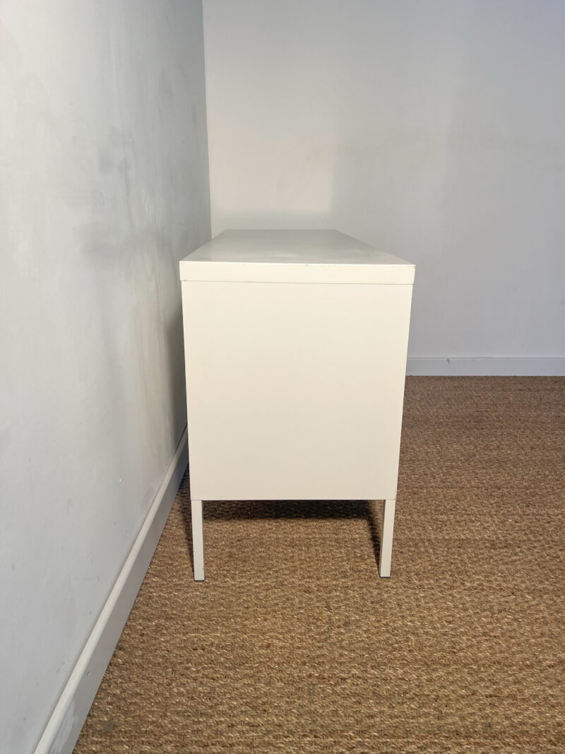 Casier bas en métal blanc – Image 3