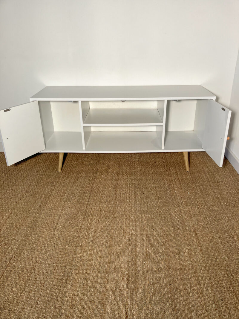 Meuble bas blanc scandinave avec portes – Image 3