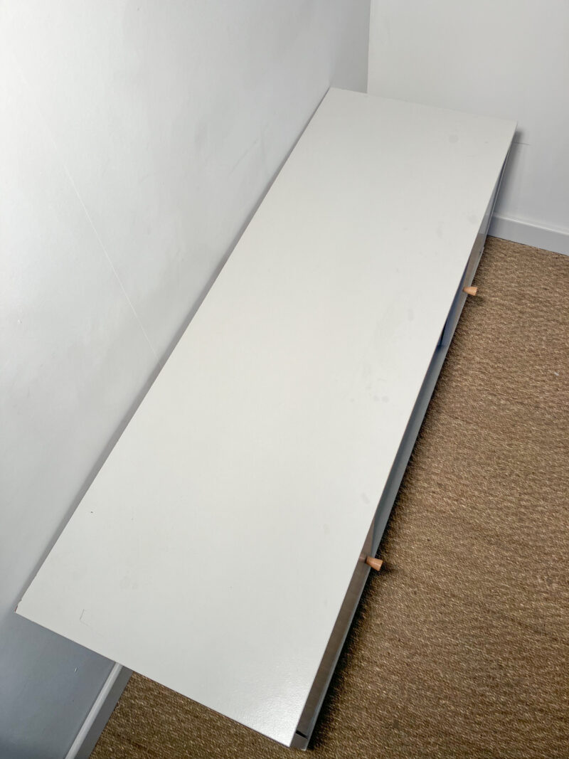 Meuble bas blanc scandinave avec portes – Image 4