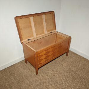 Petit coffre en bois vintage