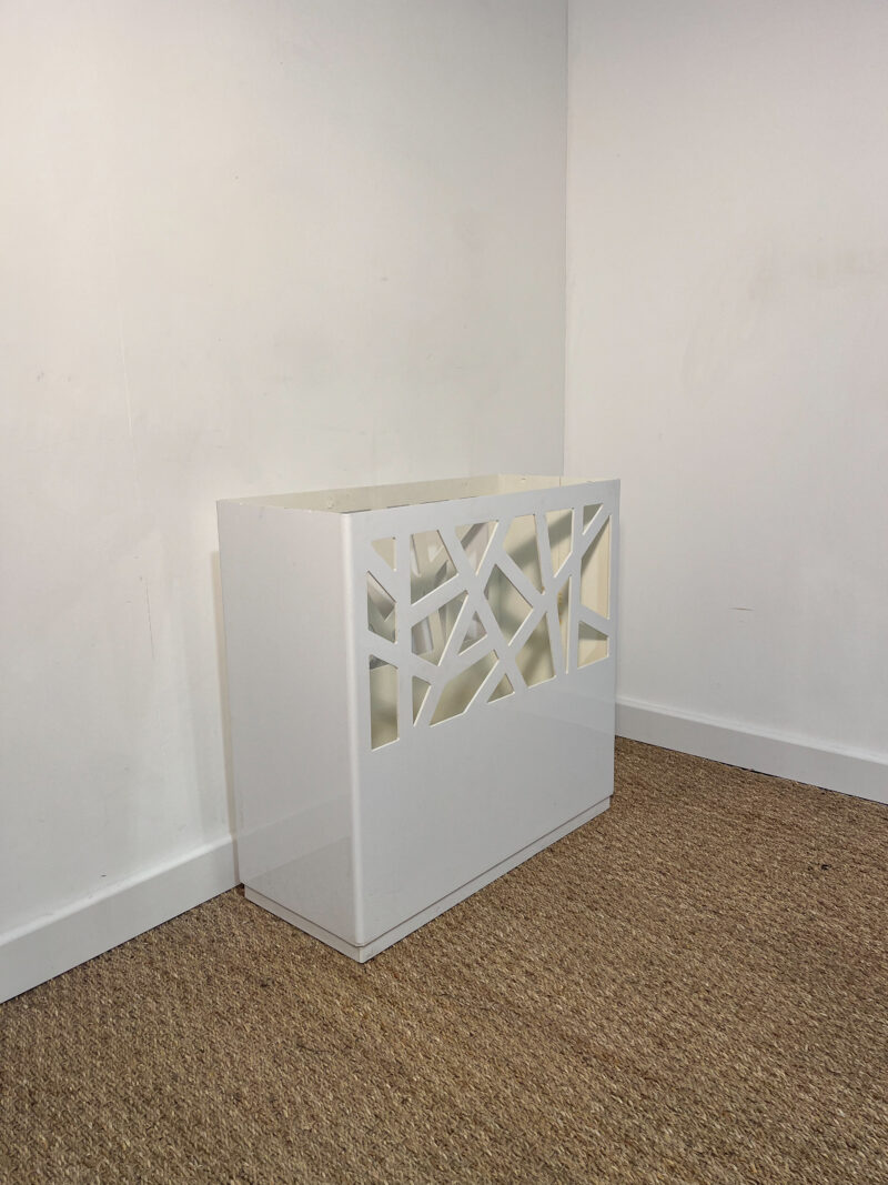 Jardinière en plastique blanc (3 en stock)