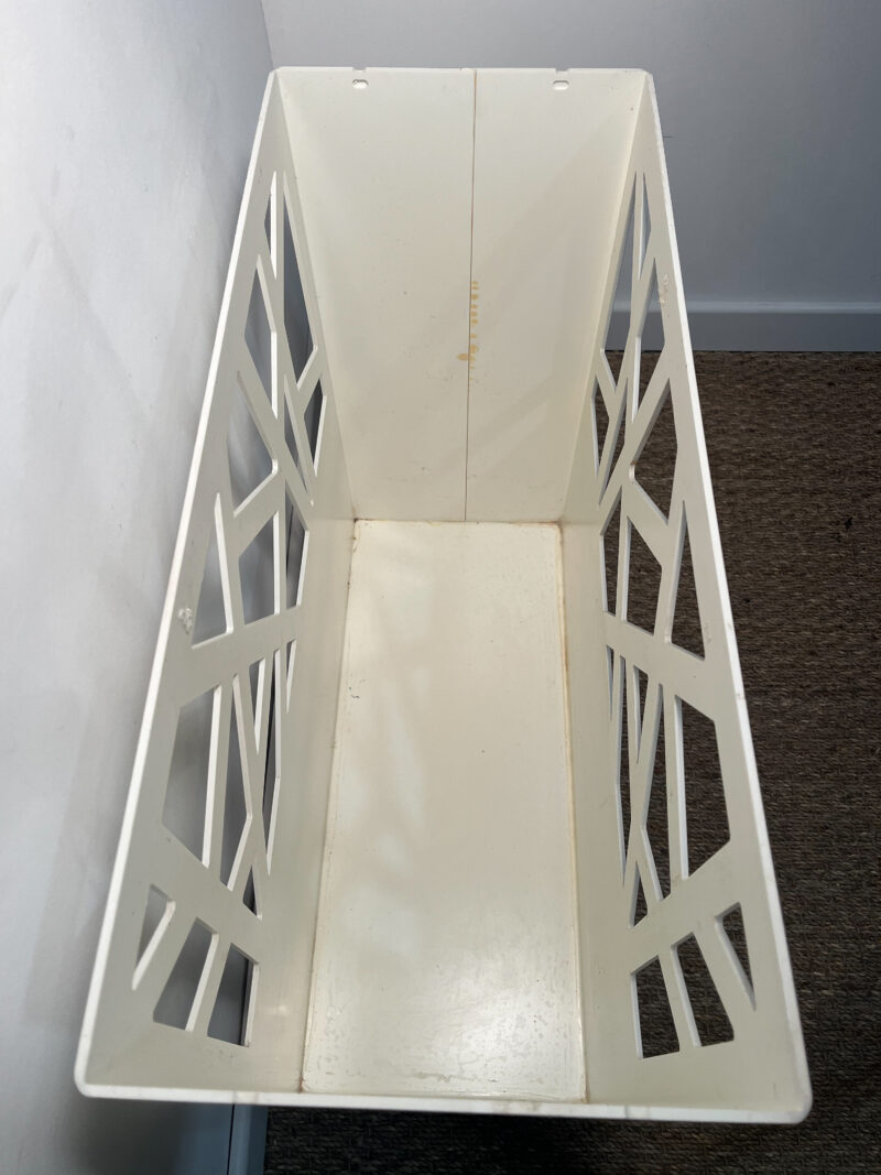 Jardinière en plastique blanc (3 en stock) – Image 4