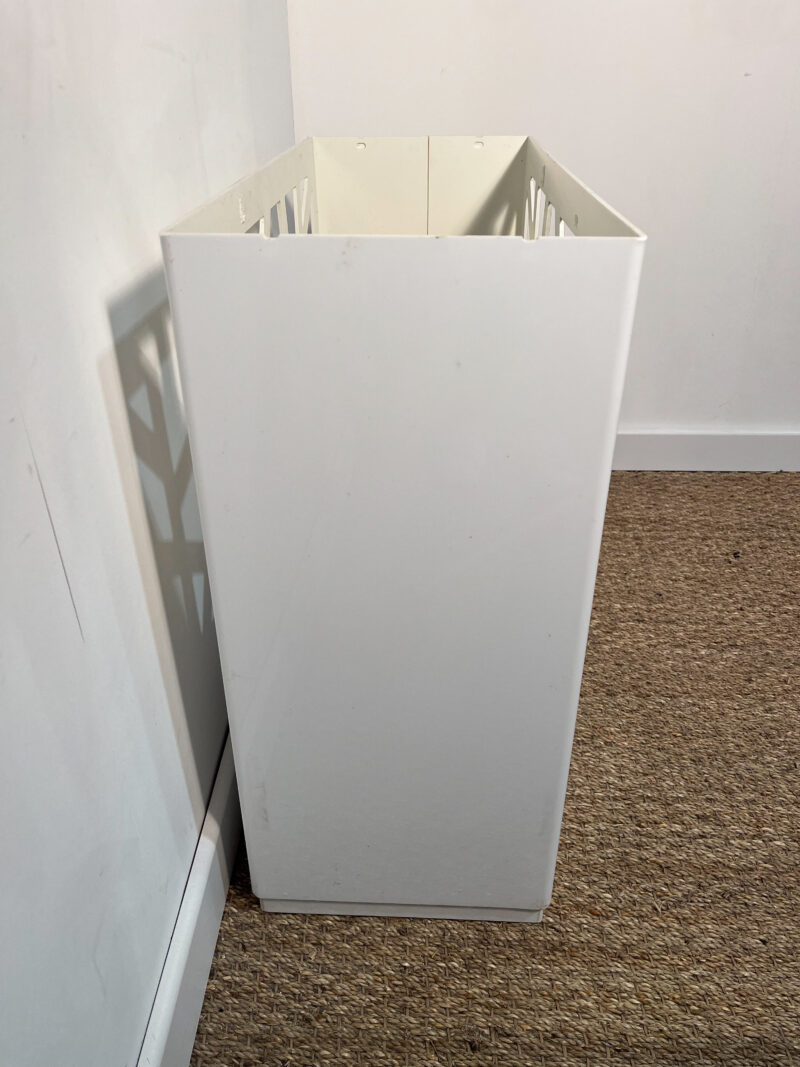 Jardinière en plastique blanc (3 en stock) – Image 6