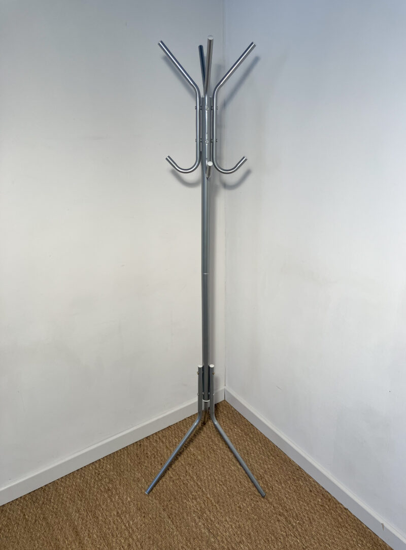 Porte-manteau en métal