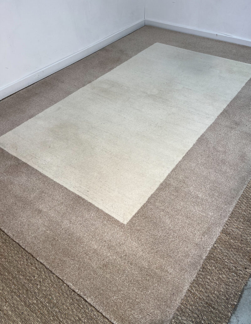 Grand tapis beige et blanc – Image 2