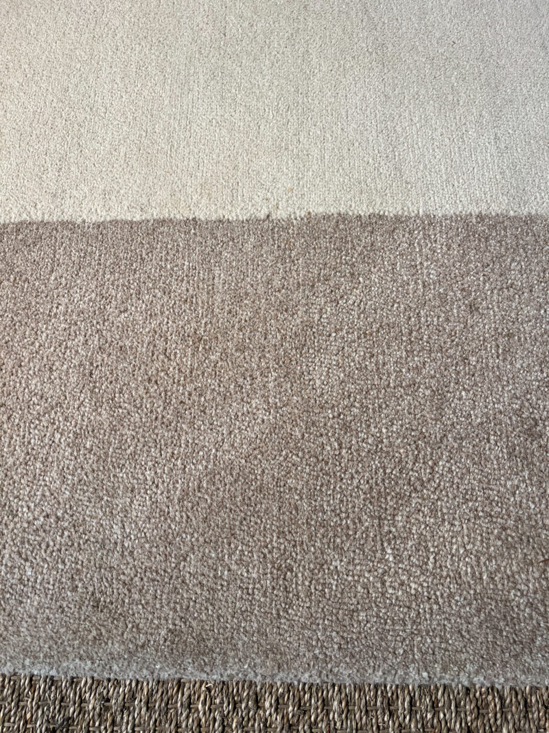 Grand tapis beige et blanc – Image 4