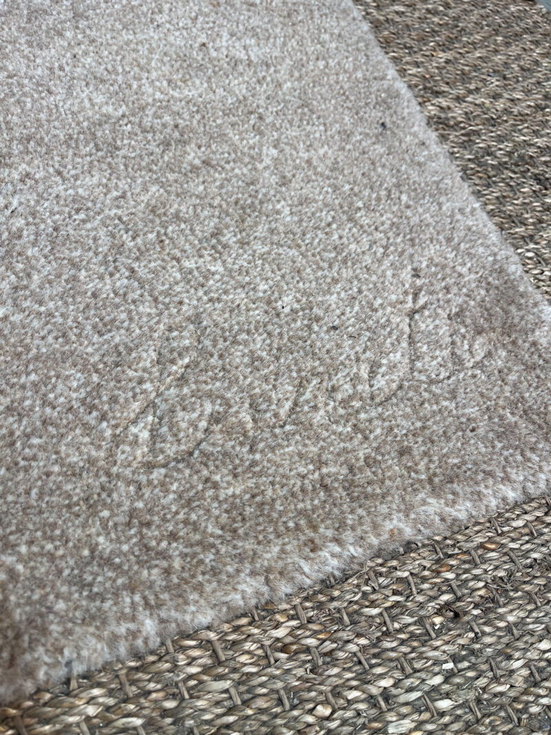 Grand tapis beige et blanc – Image 7