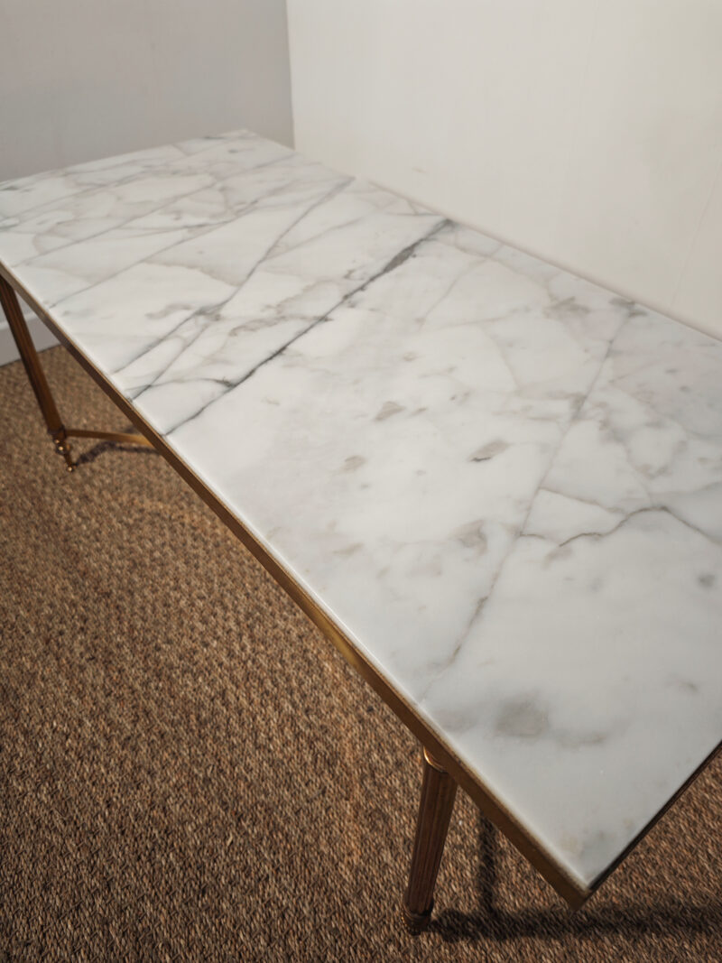 Table basse marbre et piètement doré – Image 5