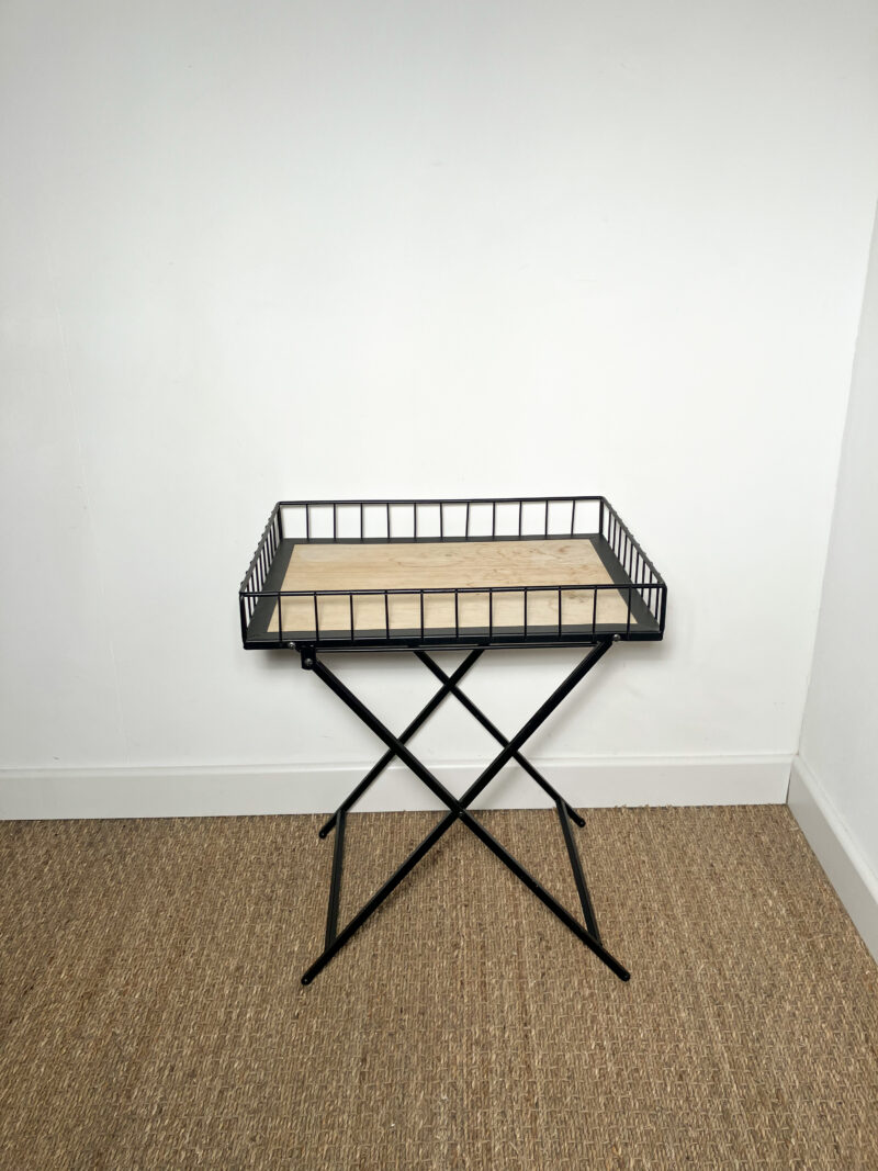Petite table pliable en métal noir – Image 2