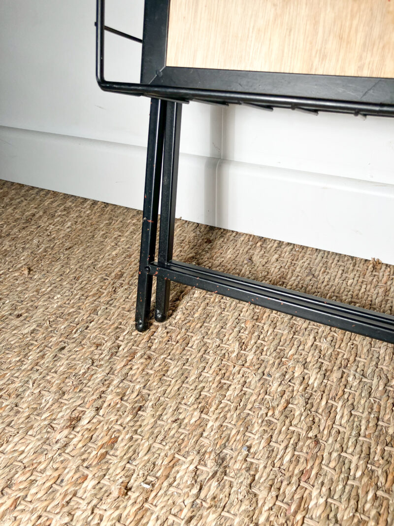 Petite table pliable en métal noir – Image 8