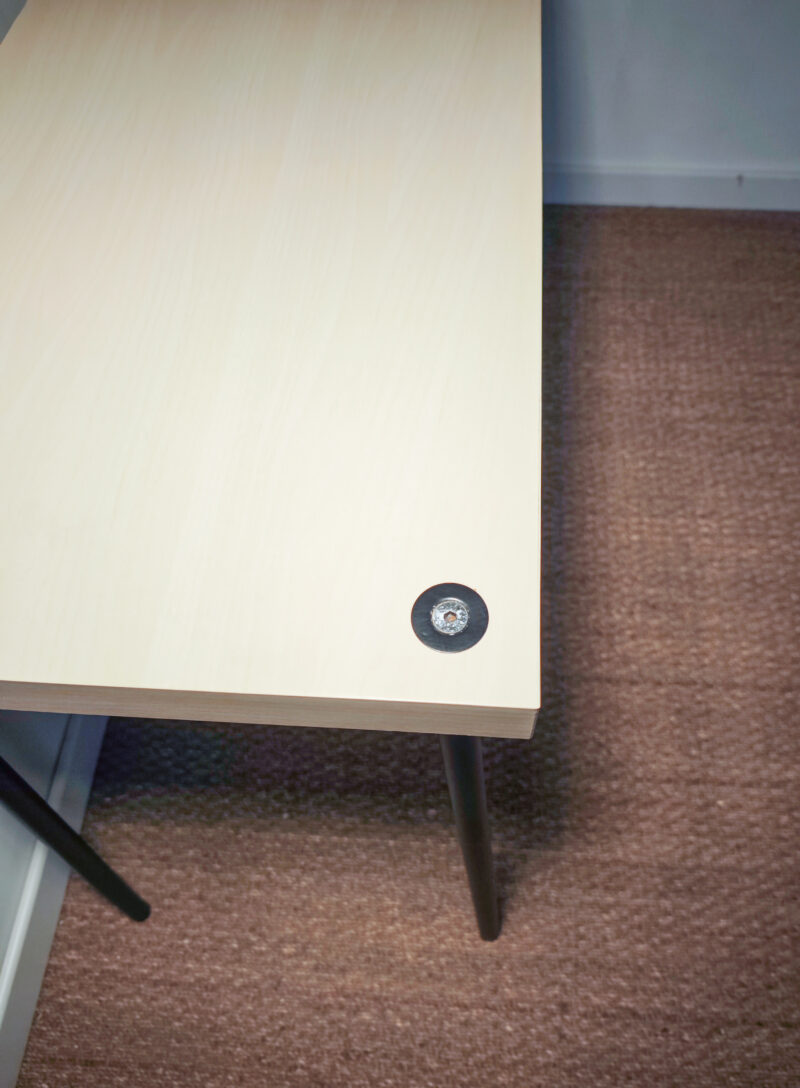Table/console avec piètement en métal noir – Image 4