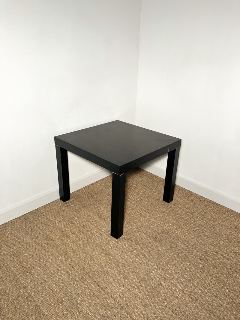 Petite table basse noire