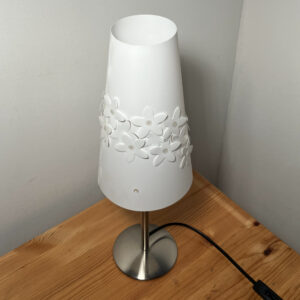 Lampe de chevet fleurs blanches