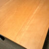 Table bois marron piètement noirs – Image 5