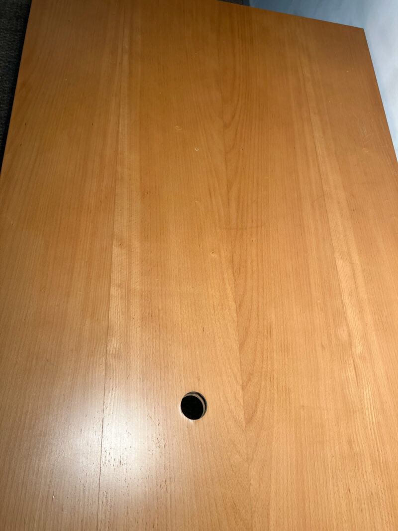 Table bois marron piètement noirs – Image 6