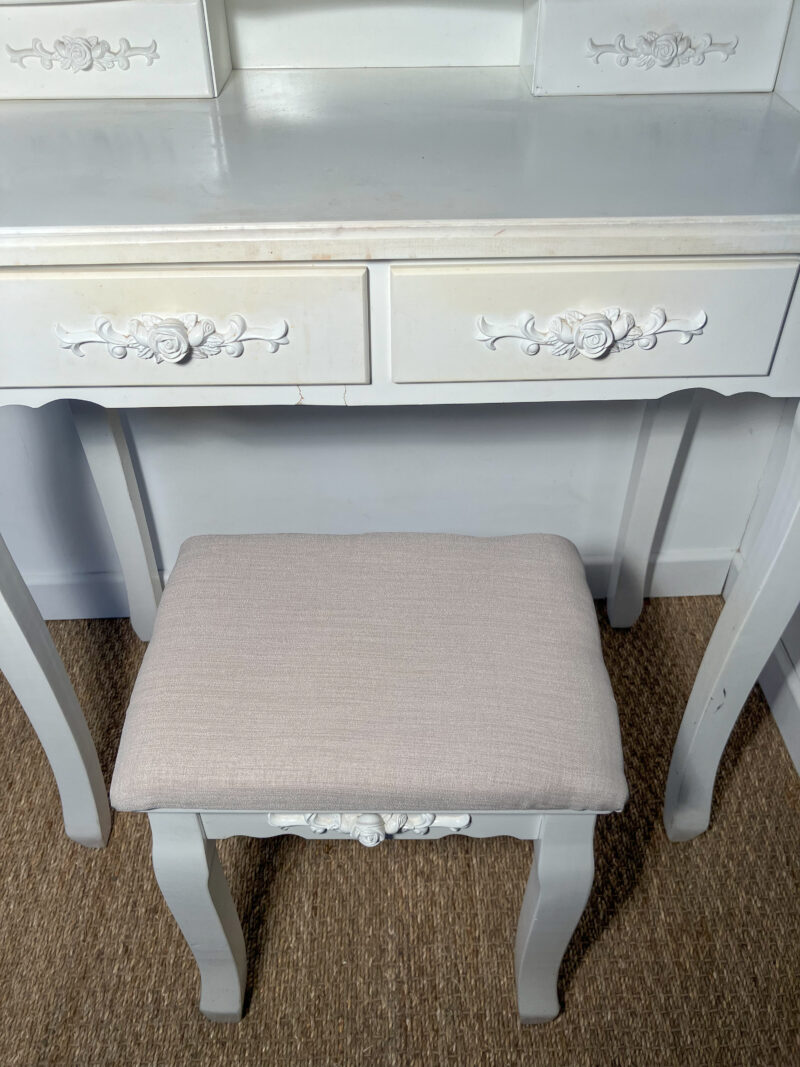 Coiffeuse blanche avec miroir et tabouret (lot) – Image 4