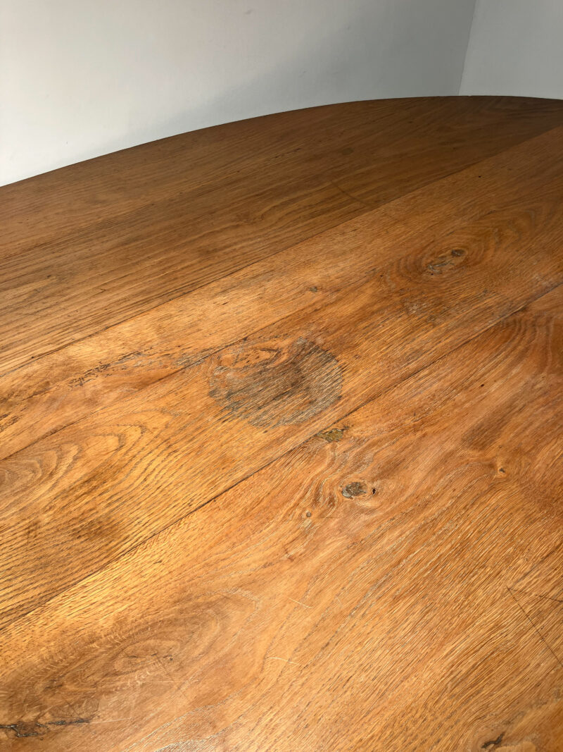 Grande table ovale en bois – Image 4