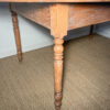 Grande table ovale en bois – Image 5